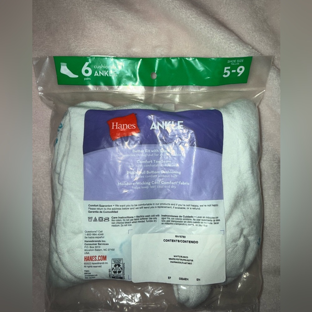 NWT HANES White Ankle Socks - 6 Pack SIZE 5-9